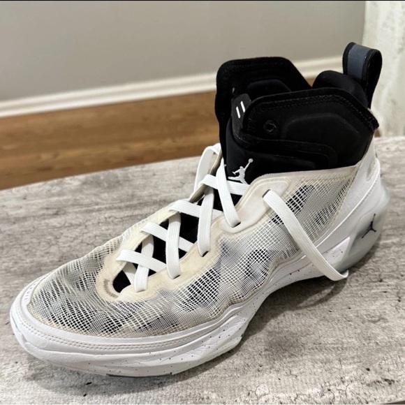 DD6958-108 Nike Air Jordan 37 Oreo Men\'s Size 11.5 Sneaker Shoes Basketball main image 5